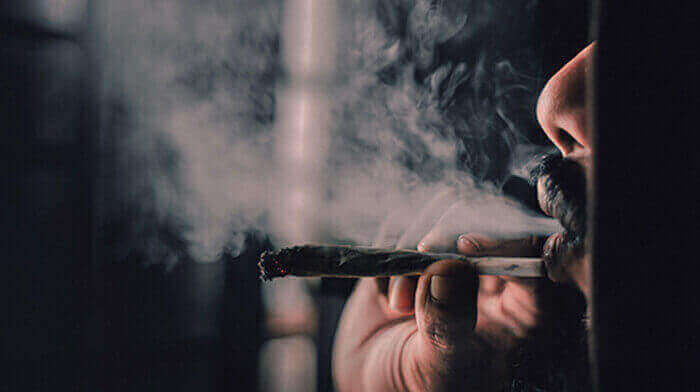 smoke marijuana.jpg